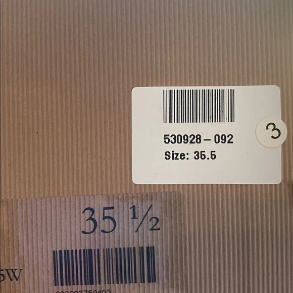 Gianvito Rossi
Vernice Nude Pumps / Heels - Picture 11 of 12